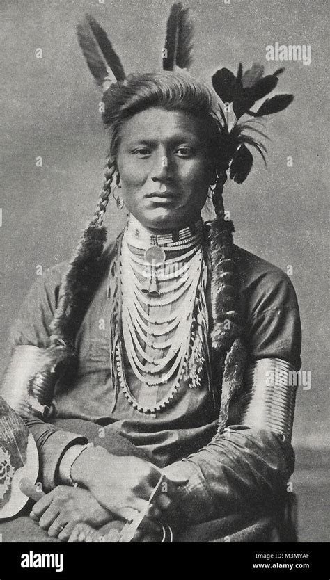 Blackfoot Indian Hi Res Stock Photography And Images Alamy