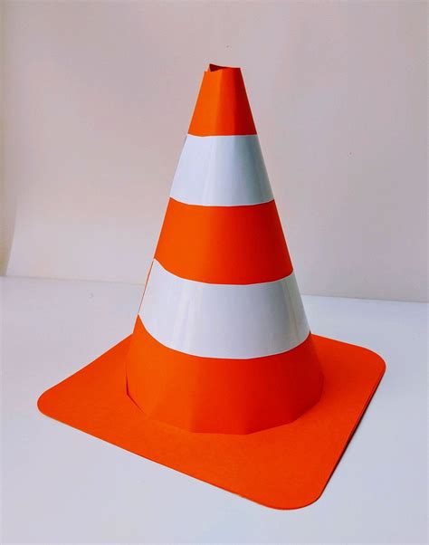 Objetos Parecido Com Cone
