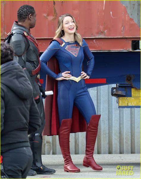 Melissa Benoist Returns To The Set Of Supergirl After Giving Birth