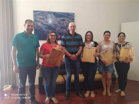 Servidores Municipais Receberam Um Mimo Da Prefeitura Prefeitura De