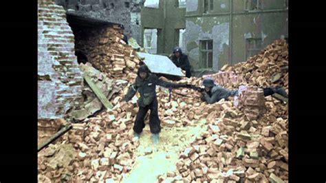 Film powstanie warszawskie jest w całości złożony z materiałów archiwalnych. Akcja "Rozpoznaj" | Film "Powstanie Warszawskie" - YouTube