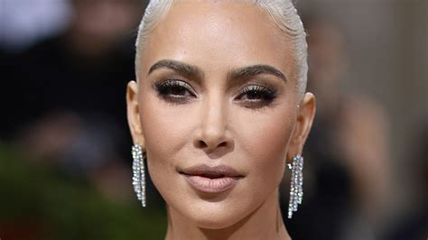Kim Kardashians Behavior Toward Pete Davidson In Behind The Scenes