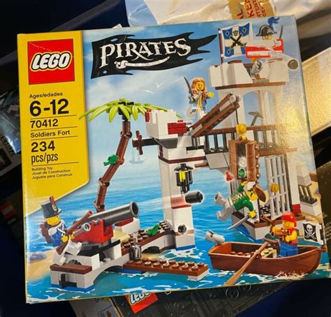 Lego 70412 Pirates Soldiers Fort 234pcs For Sale Online Ebay