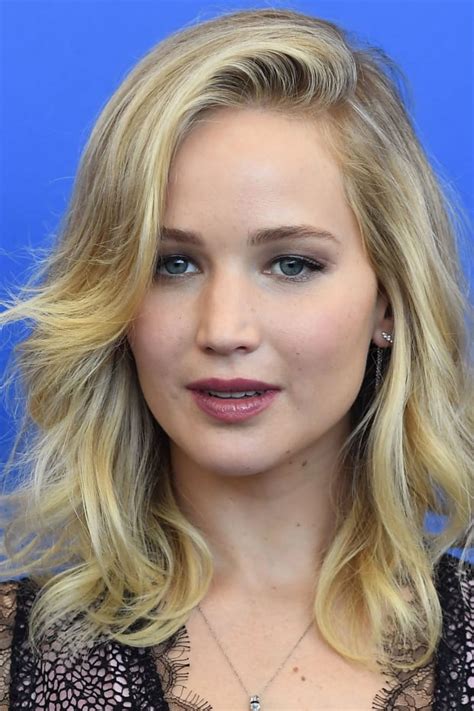 Jennifer Lawrence Facial Pics