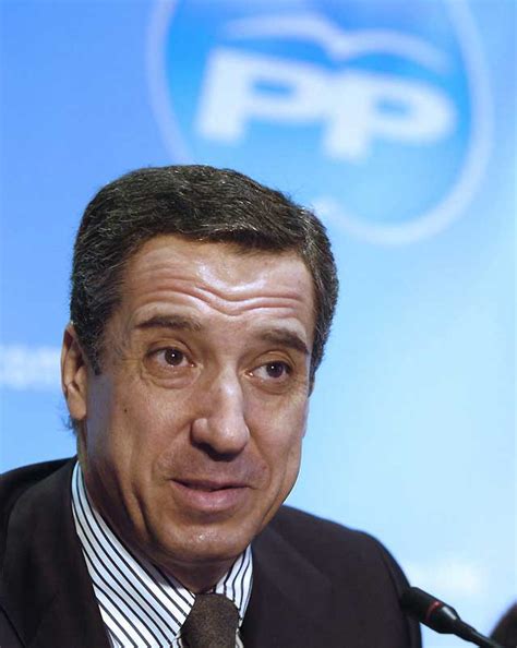 Con las elecciones a la vuelta de la esquina y la maquinaria de la precampaña en marcha, el portavoz del pp en el congreso de los diputados y candidato por almería, rafael hernando, llegó ayer a. Zaplana abandona el cargo de portavoz del PP en el ...