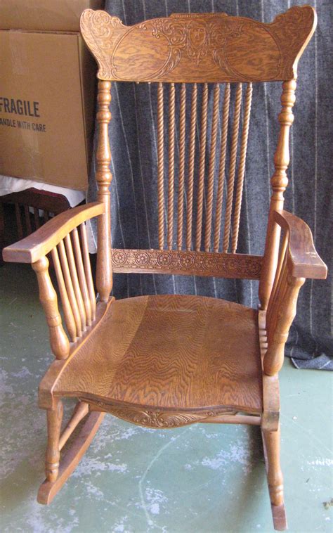 Wisconsin Chair Company rocking chair #804 1898 | InstAppraisal