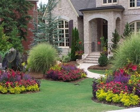 20 Simple But Effective Front Yard Landscaping Ideas