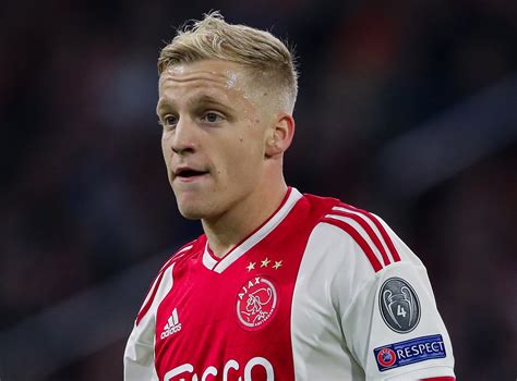 1 goals in national team( world cup qualification eu, friendlies). Donny van de Beek, do Ajax, aguarda oferta do Barcelona