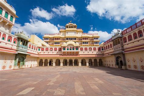 Luxurious Palaces Of Jaipur That You Must Visit Once Trawell Blog