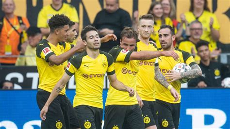 Bvb stadion ist nur 1 haltestelle entfernt! Borussia Dortmund dreht mehrfach das Spiel und gewinnt ...