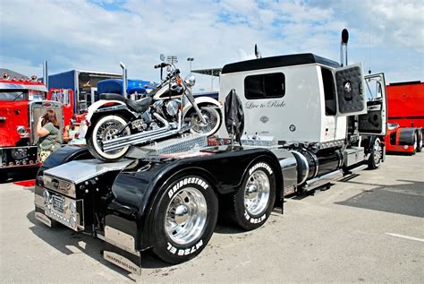 Pin On Custom Big Rigs Pictures