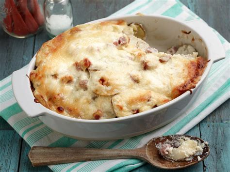 This twice baked potato casserole recipe from the pioneer woman is an easy make ahead this twice baked potato casserole is packed with delicious flavors and can be made much more quickly than traditional twice baked potatoes. For the Love of Heavy Cream: 5 Scalloped Potato Recipes to ...