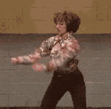 Happy Dance Gif Find Share On Giphy Riset