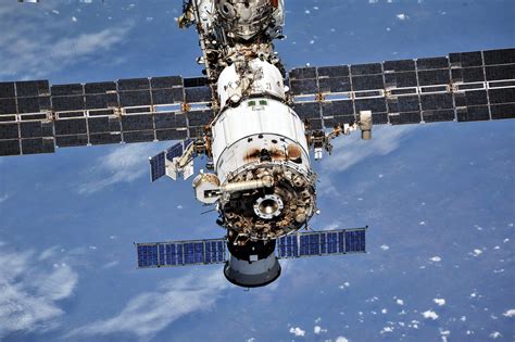New Photos Of The International Space Station — Quartz