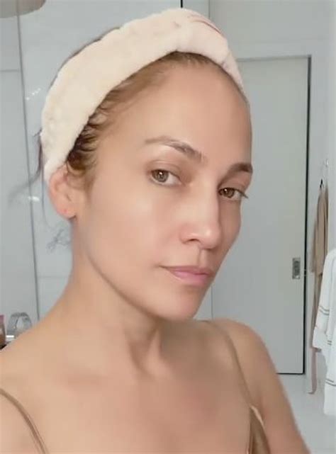 Как 53 летняя Дженнифер Лопес выглядит без макияжа