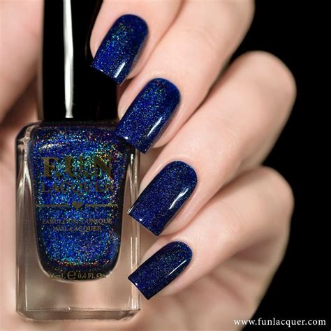 Here S A Navy Blue Nail Polish With An Iridescent Shimmer To Paint Your Nails Like A Beautiful