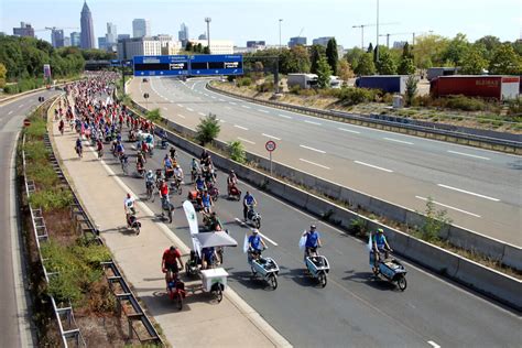 10000 Cyclists Block Traffic On The German Autobahn And We Kinda Love