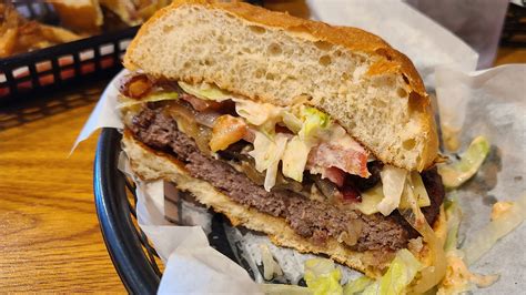 Naples Restaurant Reviews Bobby Yanks Burgers — Jlb