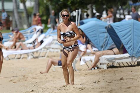 Miranda Lambert In A Bikini On A Beach In Hawaii September Celebmafia
