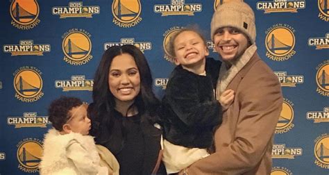 Find out the one thing that distracts stephen. Stephen Curry Family: 6 Facts to Know about Stephen Curry ...