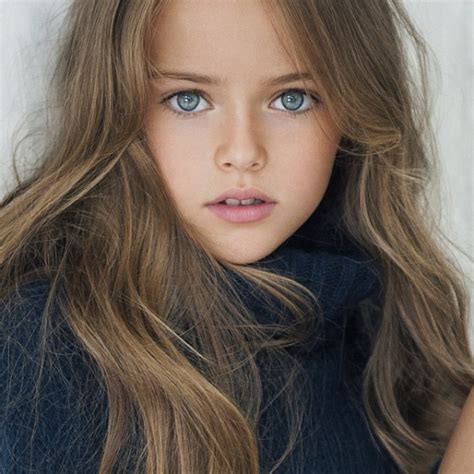 俄罗斯9岁女孩：“世界最美女童模”时尚环球网