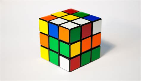Rubiks Cube Hours Of Funfrustration Cubo Rubik Cubo Magico