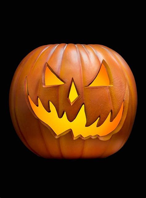 Halloween 6 The Curse Of Michael Myers Light Up Pumpkin