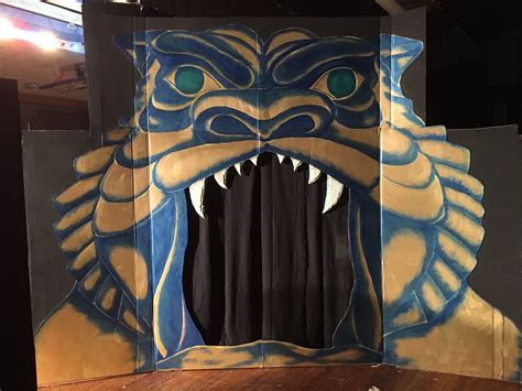 Cave of Wonders set for Aladdin Kids by Cristy | Aladdin costume