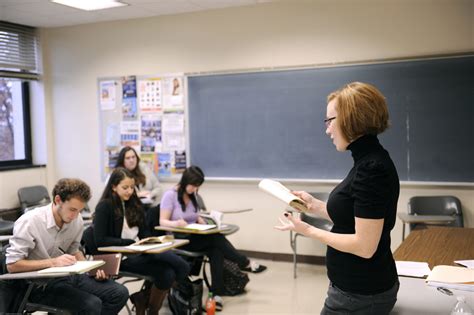 Preview a College Class in Person at Adelphi University