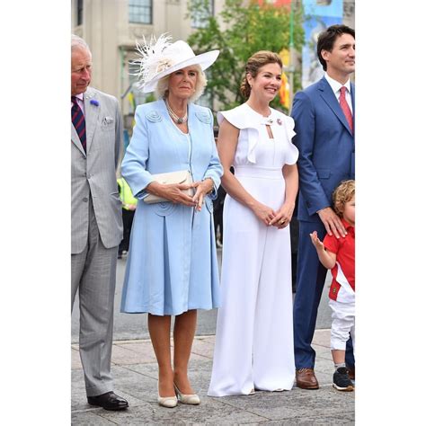 Vluchten van cornwall naar montréal: The Duchess of Cornwall and Sophie Gregoire Trudeau made a ...