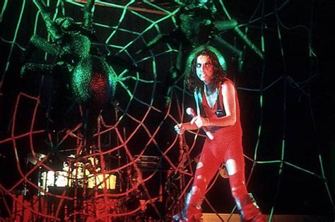 Alice Cooper’s 70TH BiRTHDAY BASH Double Bill in 35mm – MOViES FOR MANiACS