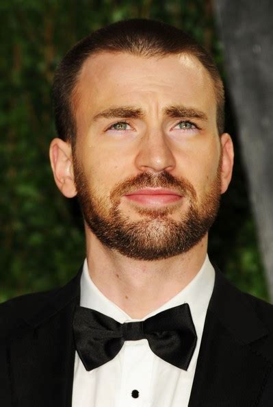 Hollywood Celebrities Chris Evans Profile Biography Pictures And