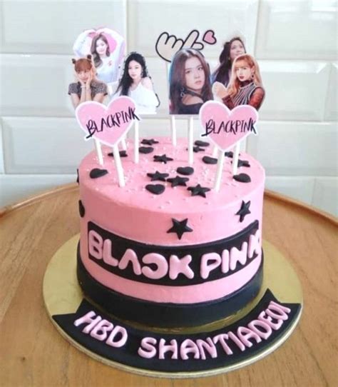Blackpink rose as if it is your last. BLACKPINK Birthday Cake Ideas / Birthday Party Kpop Inspiration : #blackpink #jisoo #jennie # ...