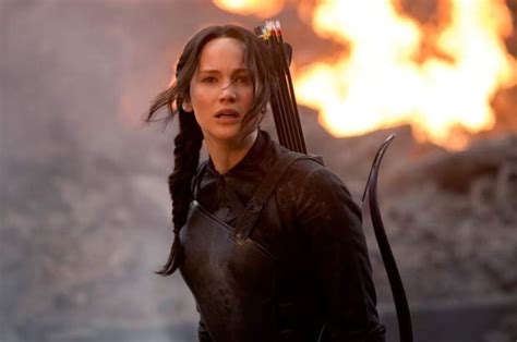 Review And Trailer The Hunger Games Mockingjay Part 1 12a Daily
