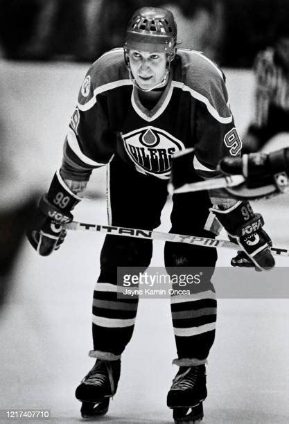 Wayne Gretzky Photos Photos And Premium High Res Pictures Getty Images