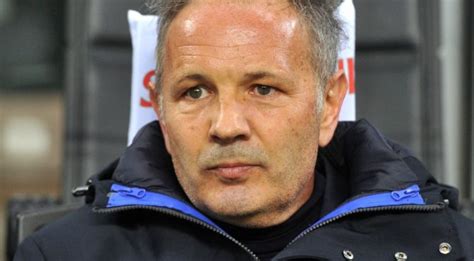 Синиша михајловић) (born february 20, 1969 in vukovar, croatia, sfr yugoslavia) is a. Sinisa Mihajlovic (Bologne) atteint d'une leucémie