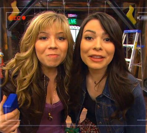 Miranda Cosgrove And Jennette Mccurdy Icarly And Victorious Miranda Cosgrove Miranda Cosgrove
