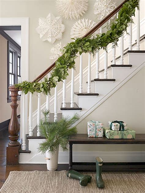 80 Modern Farmhouse Staircase Decor Ideas 57 Christmas Stairs