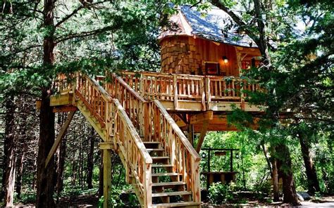 Adult Oriented Treehouses Luxury Treehouse