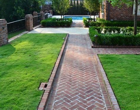 Instead of a stylized pattern, like a herringbone or a basket weave, my bricks are laid in simple. Herringbone Brick Walkway | Brick pathway, Brick path ...