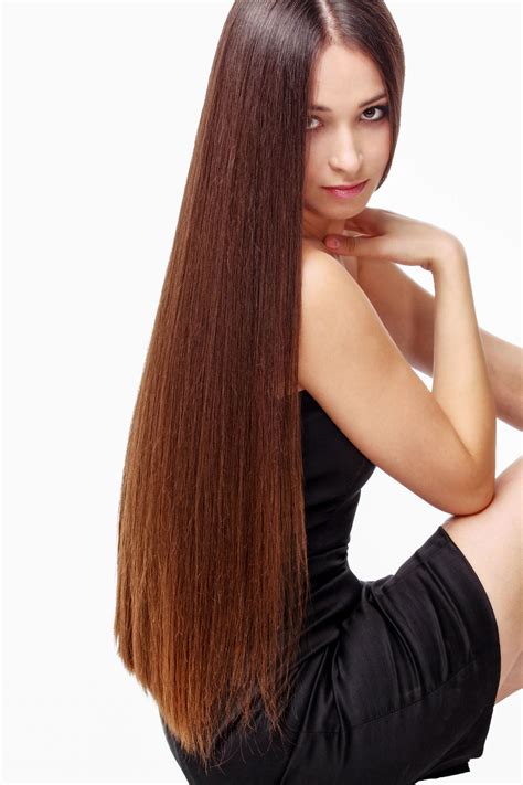 Doch der weg dahin ist lang und mühsam. Sehr lange Haare im Sleek-Look | Schöne Frisuren für lange ...