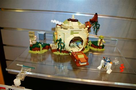 Lego Star Wars 75208 Yodas Hut Unveiled