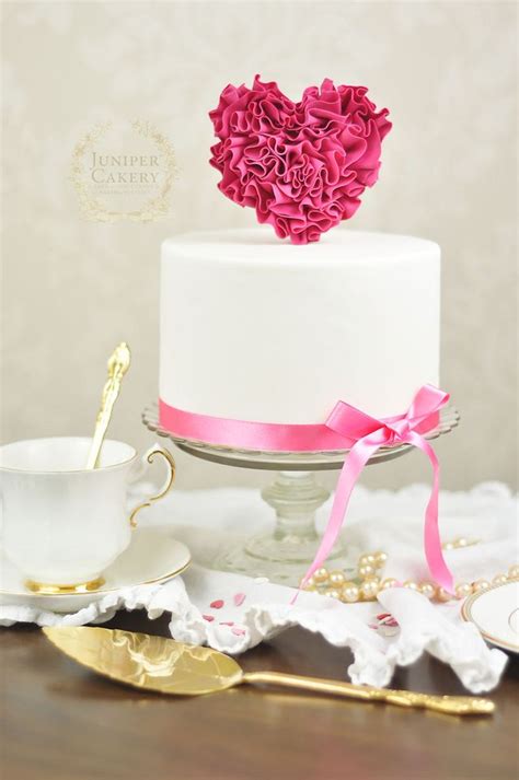 22 Beautiful Valentine's Day Cakes | Baking Heaven