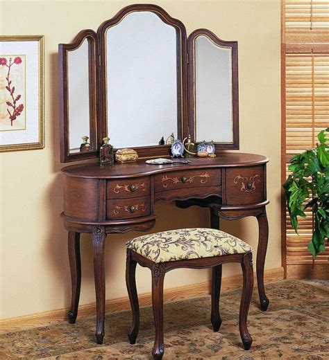 Mirrored bathroom vanities can add serious style to your bath space, and they provide an efficient in terms of styles, mirrored bathroom vanities run the gamut from traditional, historical styles like. antique mirrored bedroom furniture | Bedroom vanity set ...