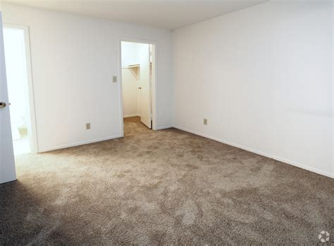 4+ bedroom apartments in indianapolis, in under $900 (11 rentals) close. Crooked Creek Apartments For Rent in Indianapolis, IN ...