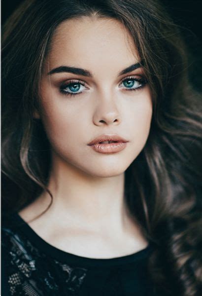 Lysandra Cullen Hases Daughter Gorgeous Eyes Gorgeous Girls Pretty