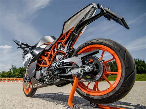 Both of them are much more powerful than the ktm, but the very near pricing range puts them in a stiff. KTM India Will Export Motorcycles To United States Of ...