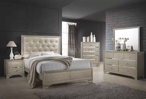 It offers a unique combination of stately elegance and contemporary style, all in a light cream color that's easy to pair with other pieces in your bedroom's existing décor. Beaumont Bedroom 5Pc Set 205291 in Champagne Golden ...