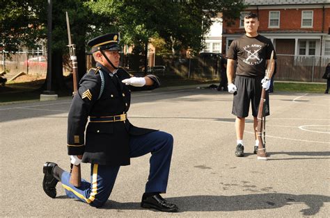 soldiers gain special skills in the old guard article the united states army