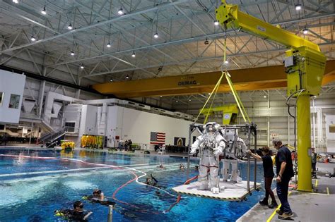 Nasa Astronauts Train In Underwater Space Station Bbc News